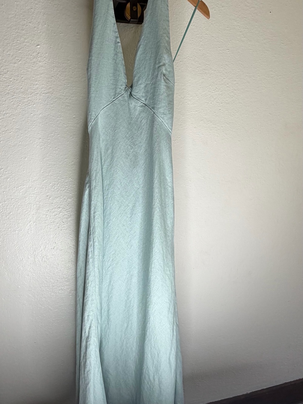 Reformation Deliah Linen Light Blue Halter Maxi Dress, Size 6. - Picture 5 of 11